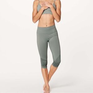 Lululemon Awakening Crop *Taryn Toomey Collection 17"